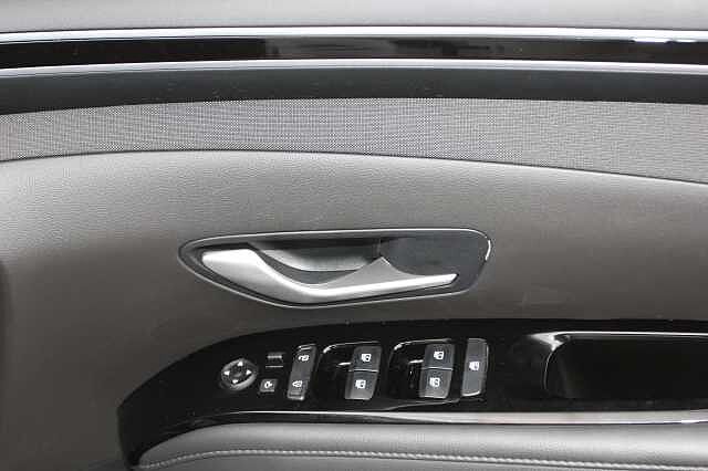 Hyundai Tucson 1.6 TGDi Plug-in Hybrid Premium 5dr 4WD Auto