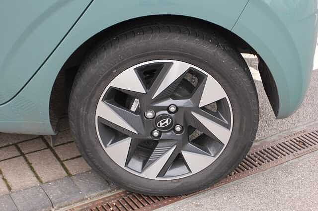 Hyundai i10 1.0 Advance 5dr Auto