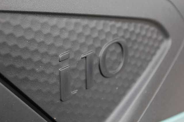 Hyundai i10 1.0 Advance 5dr Auto