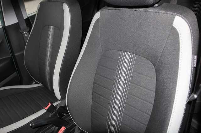 Hyundai i10 1.0 Advance 5dr Auto