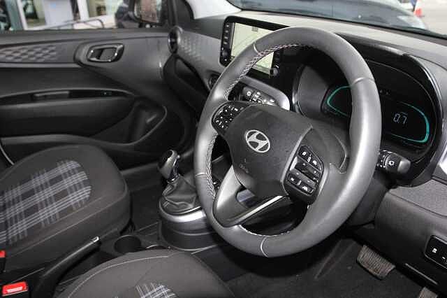 Hyundai i10 1.0 [63] Premium 5dr Auto [Nav]