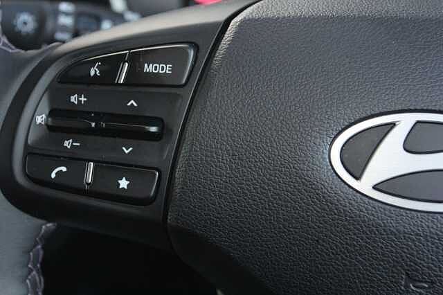 Hyundai i10 1.0 [63] Premium 5dr Auto [Nav]