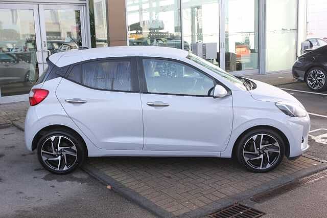 Hyundai i10 1.0 [63] Premium 5dr Auto [Nav]