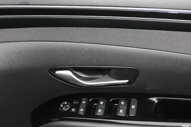 Hyundai Tucson 1.6 TGDi Hybrid 230 SE Connect 5dr 2WD Auto