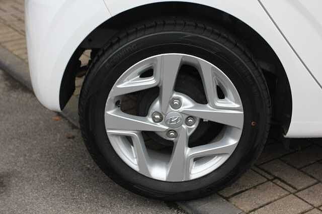 Hyundai i10 1.0 MPi SE Connect 5dr