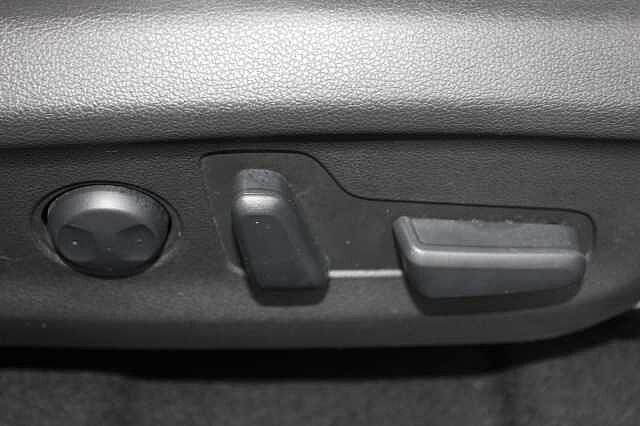 Hyundai Kona 150kW Premium SE 64kWh 5dr Auto