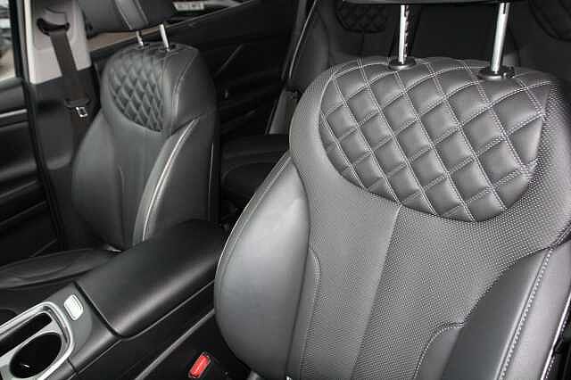 Hyundai Santa Fe 1.6 TGDi Hybrid Ultimate 5dr 4WD Auto