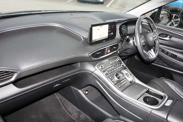 Hyundai Santa Fe 1.6 TGDi Hybrid Ultimate 5dr 4WD Auto