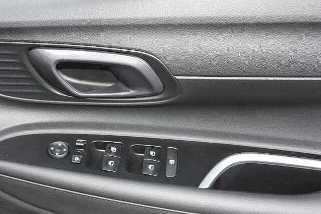 Hyundai i20 1.0T GDi Premium 5dr