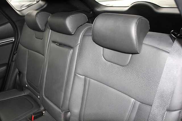 Hyundai TUCSON 1.6 TGDi Hybrid 230 Ultimate 5dr 2WD Auto White