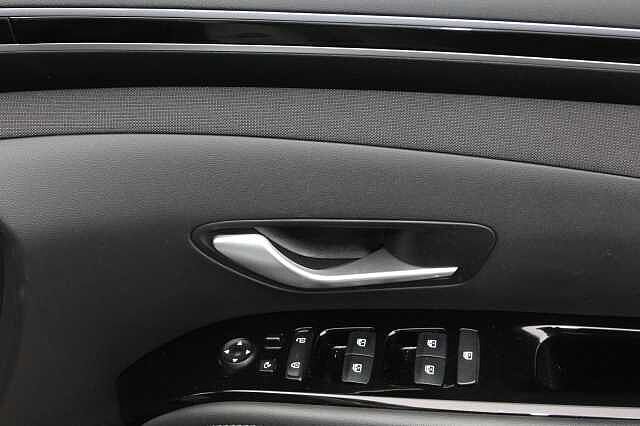 Hyundai TUCSON 1.6 TGDi Hybrid 230 Ultimate 5dr 2WD Auto White