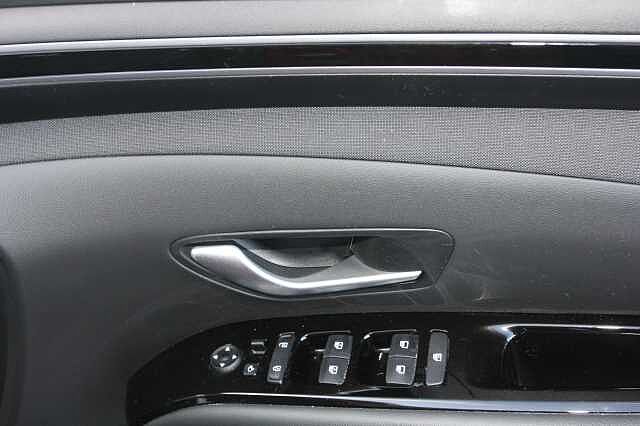 Hyundai Tucson 1.6 TGDi Hybrid 230 SE Connect 5dr 2WD Auto