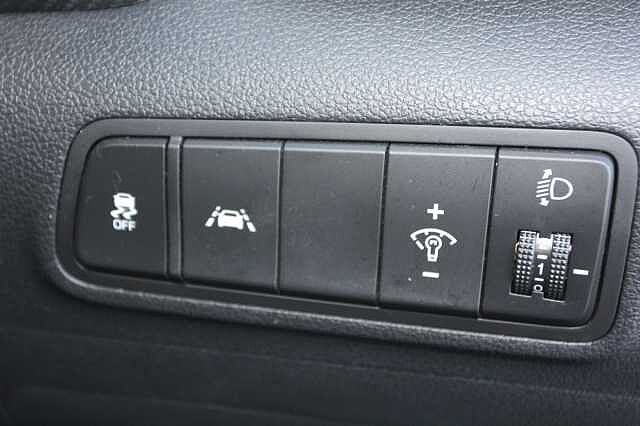 Hyundai TUCSON 1.6 GDi S Connect 5dr 2WD White