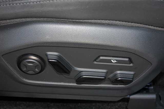 Hyundai SANTA FE 1.6 TGDi Plug-in Hybrid Calligraphy 5dr 4WD Auto