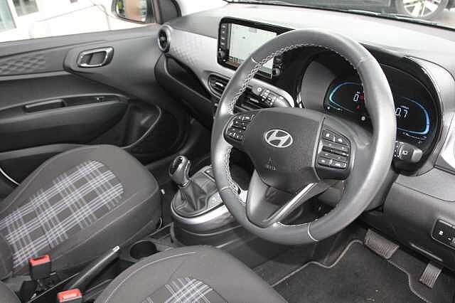Hyundai i10 1.0 [63] Premium 5dr Auto [Nav]