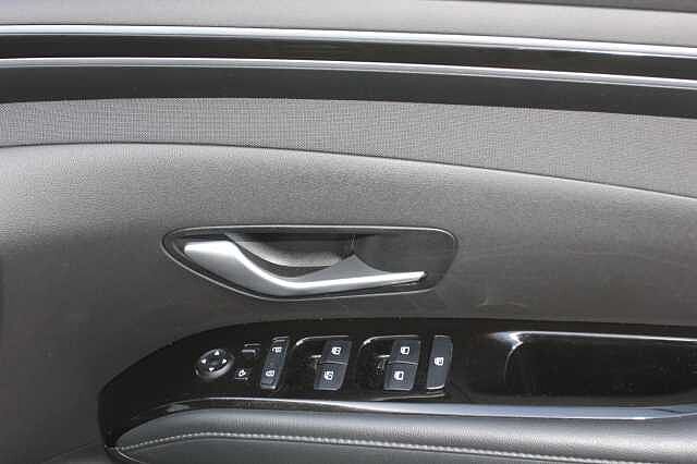 Hyundai TUCSON 1.6 TGDi Hybrid 230 SE Connect 5dr 2WD Auto