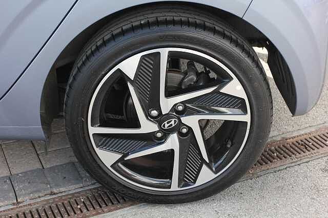 Hyundai i10 1.2 MPi Premium 5dr