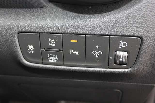 Hyundai KONA 1.6 GDi Hybrid Ultimate 5dr DCT