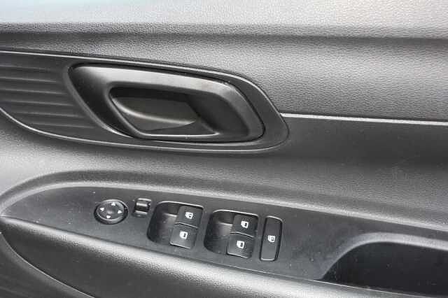 Hyundai i20 1.0T GDi 90 Element 5dr DCT