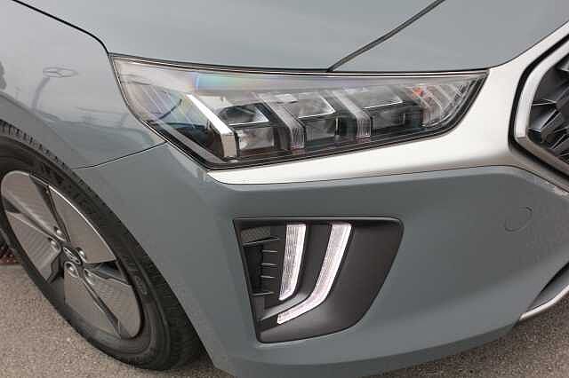 Hyundai IONIQ 1.6 GDi Hybrid Premium 5dr DCT