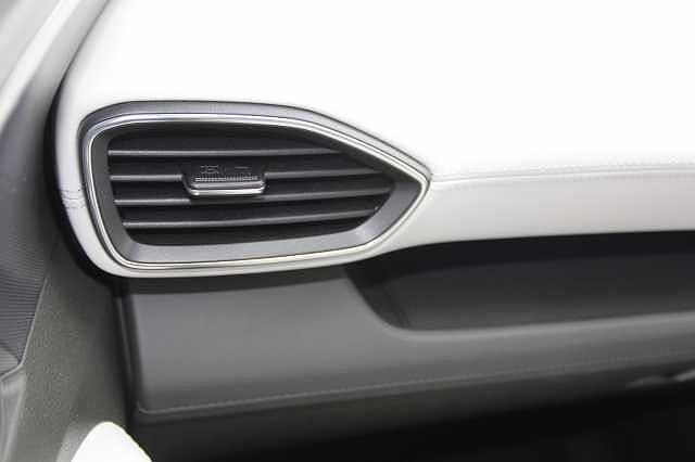Hyundai SANTA FE 1.6 TGDi Plug-in Hybrid Ultimate 5dr 4WD Auto
