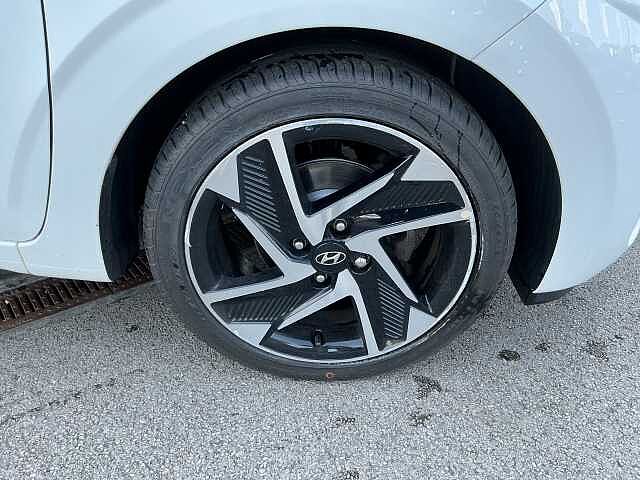 Hyundai i10 1.0 MPi Premium 5dr