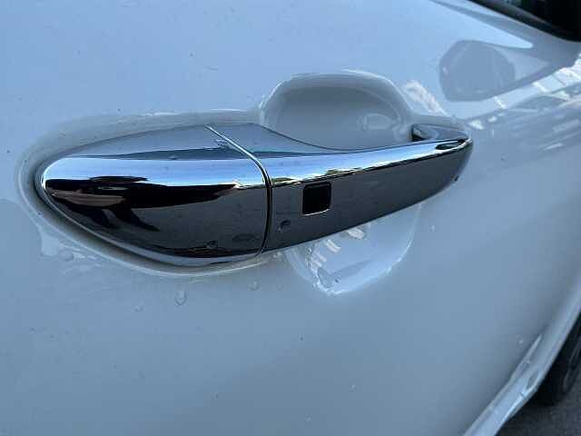 Hyundai i10 1.0 MPi Premium 5dr