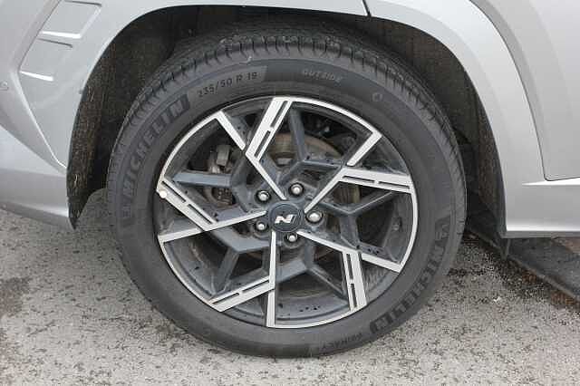 Hyundai TUCSON 1.6T Hybrid N Line S 5dr Auto Silver