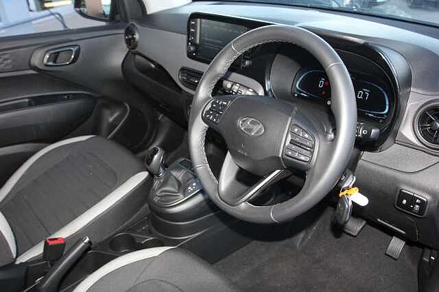 Hyundai i10 1.2 Advance 5dr Auto
